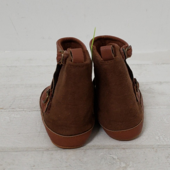 ❤CARTERS 9-12 month soft boots - Picture 2 of 4